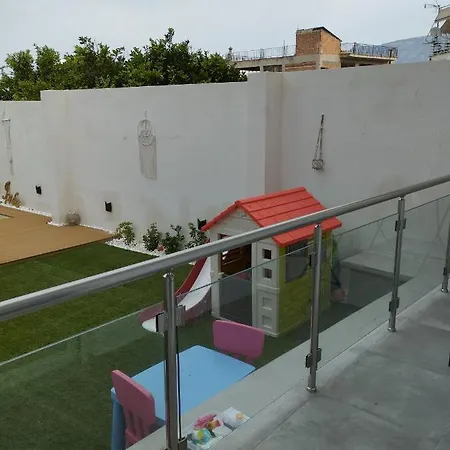 Lejlighed Iris Pool House *