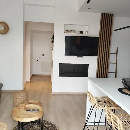 Iris Pool House Apartment Corinth