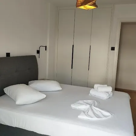 Appartamento Iris Pool House Corinto