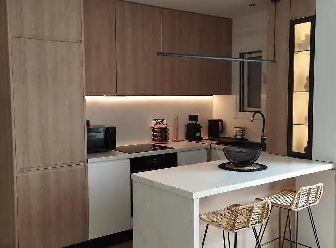 Iris Pool House Apartamento Corinth